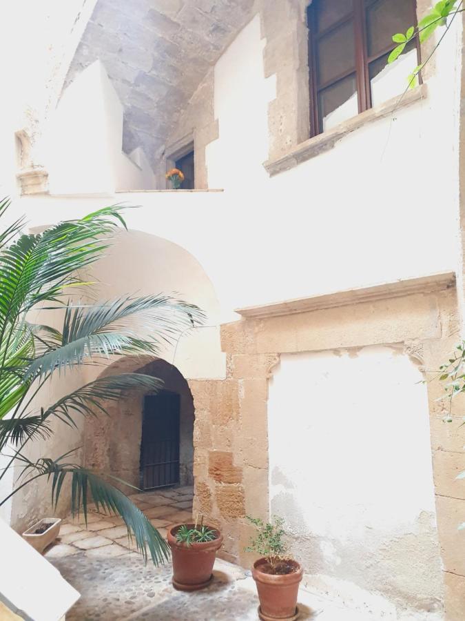 "Guttuso Tribute Suite" Experience Apartment Παλέρμο Εξωτερικό φωτογραφία